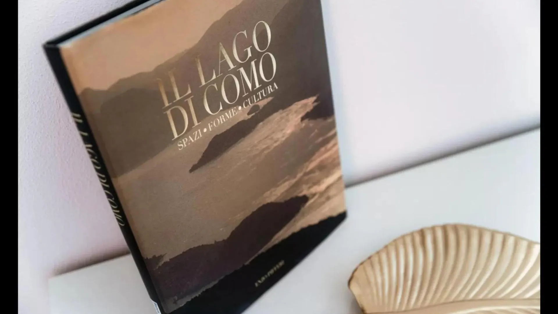 Riflessi Sul Lago Apt Laglio - Alba